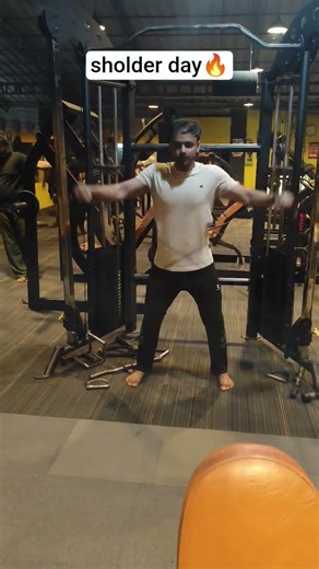 sholder day 🔥ll#gym #motivation #gymlife #fitness