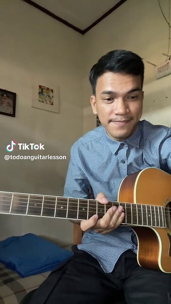 Viral pada jamannya. 🎸 Mau jago bermain gitar dari NOL? Yuk, ikutan Guitar Lesson dari @todoanguitarlesson !!! 🎵🎶 ✅ Cocok untuk pemula ✅ Belajar santai & menyenangkan ✅ Guru berpengalaman ✅ Belajar Kunci - Kunci Dasar ✅ Belajar Strumming 📍Kami bisa datang langsung kerumah kamu! Selain kami bisa datang kerumahmu, kami juga menyediakan KELAS ONLINE, bagi temen temen yang ingin belajar tapi terhalang oleh jarak. 📌 Untuk info lebih jelasnya bisa menghubungi yang sudah tertera. Terima Kasih☺️ In