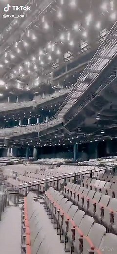 東京ガーデンシアター 写真と座席表：見え方や待ち合わせ場所