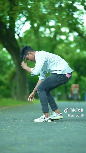 Stylish Outdoor Pose Photography Guide