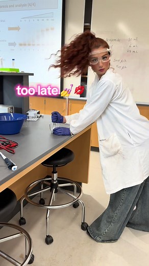 College Lab: Late Biochemical Discoveries 💅💋