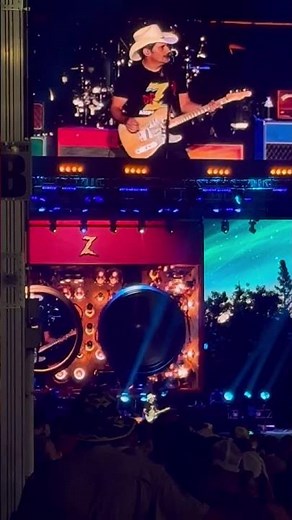 Brad Paisley- "The World" | Country Concert '25 | Fort Loramie, Ohio | July 2025