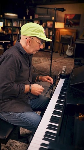 19K views · 381 reactions | SINGING is the new PLAYING Want more from Peter? Unlock your FREE 14-day Open Studio trial @ openstudiojazz.com #jazz #jazzmusic #jazzpiano #chords #piano #music #tutorial #jazzmusician #instajazz #OpenStudioJazz #soloing #solopiano #jazztutorial | Open Studio | Facebook