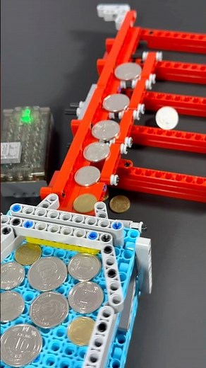 LEGO Technic Coin Sorter Demo