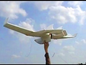 Maiden Flight: RC Flying Wing made of Depron Foam