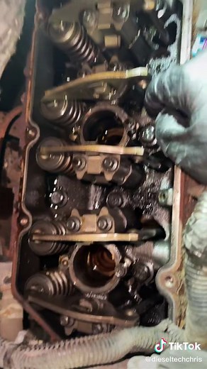 #dieseltechchris #powerstrokenation #powerstroke #powerstrokediesel #67powerstroke #fordsuperduty #seventhree #seventhreepowerstroke #73powerstroke #international #internationaldiesel #diesel #dieselmechanic #trucks #fy #fyp