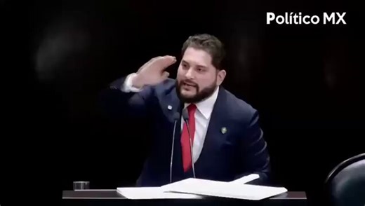 “Son el nuevo narco partido satélite del gobierno”El diputado del PRI, @CarlosGMancilla se fue duro contra MC Criticaron el “plan B” de la reforma electoral pero terminaron votando a favor junto con Morena y aliados ¿Entonces?