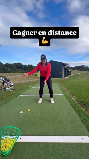 8.3K views · 212 reactions | Tu veux l’exercise pour taper plus fort plus longtemps envois 例 https://carolinegolf.com/ | Caroline Goasguen | Facebook