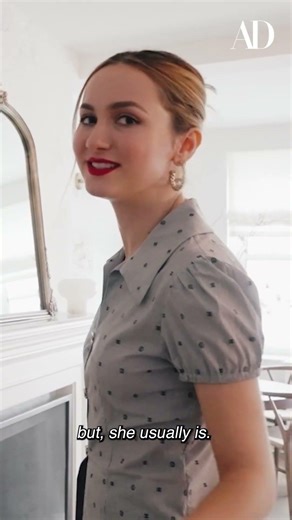 Everyone Thinks This Portrait Is Maude Apatow