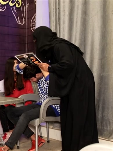 Funny Pizza Prank with Waiter – Part 2