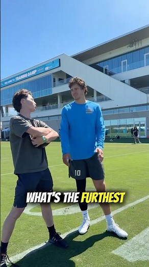 how far can Justin Herbert throw a football?! 😳
