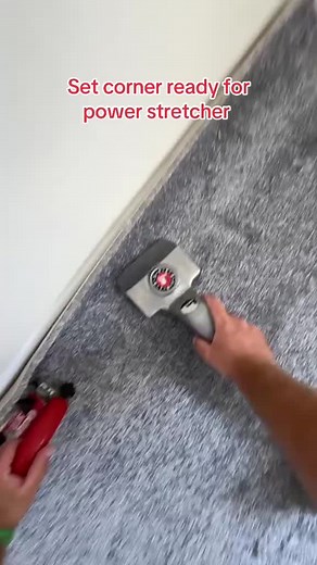 How to Kick a Carpet Corner Ready for a Power Stretcher