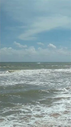 Experience the beauty of Matara Beach, a stunning coastal destination in southern Sri Lanka