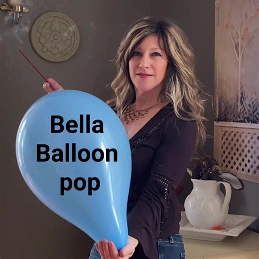 Balloon Pop 🎈,women Balloon Fans ,Louder The Better #BellaBalloonPop #balloonburstingexperts #ASMR #Celebrate #BalloonPopping