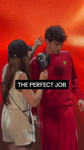 We’ve said it before, we’ll say it again… drivers love their hairstyle 🪞 #CharlesLeclerc #Ferrari @ferrari @Charles Leclerc #F1 #PUMA #Motorsport