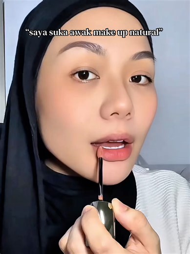 Diorang tak tahu ke make up natural lagi susah nak buat? 😅 My forever fav lipmatte ! im using code MUSE 003. 🥰