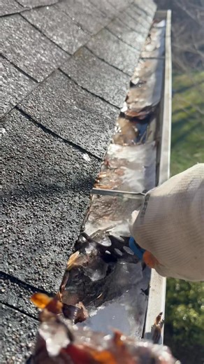 Serving Branford CT and nearby Connecticut towns Yes — we’re still cleaning gutters right now. Pompano Services provides year-round gutter cleaning, inspections, and minor repairs, working between storms and inclement weather when conditions are safe. Winter warm-ups are when hidden blockages, leaks, and loose sections show up — before most homeowners even realize there’s a problem. ✔ Winter, spring, summer & fall service ✔ Fully stocked trucks for on-the-spot repairs ✔ Before-and-after photos p