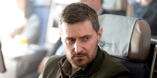 Red Eye Review: I Couldn’t Look Away From This Clichéd & Overstuffed Murder Mystery Thriller