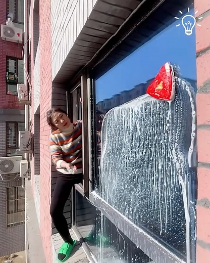 Window cleaning made 100x easier! 🫧🪟 | Beautiful World