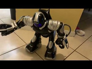 Robosapien v2 with full batteries