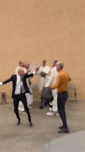 مستغانمية خديجة والمزيد من الإثارة