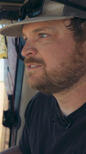 From cold plunges to grain carts, Jordon Snow found her calling in the field—and she’s sharing every moment. See how the Snows joined Nehring Farms and what they love about running the FD261 FlexDraper®. 👉️ Watch the full video read the full story here: https://bit.ly/482MTrC #MacDon #harvesting #getmore | MacDon Industries Ltd.