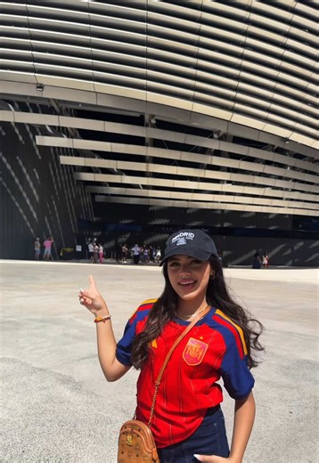 Santiago Bernabéu stadium guide Madrid — Real Madrid visit tips