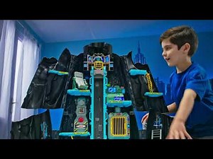 Batman, Bat-Tech Batcave, Giant Transforming Playset with Exclusive