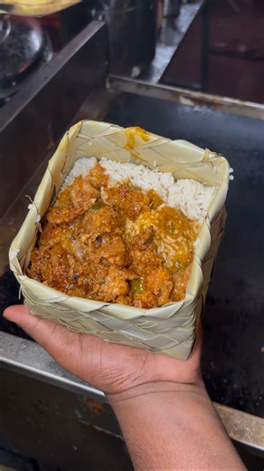 Raymonds Rajkumar on Instagram: "Suna Pana win Koorai kadai | Anna Nagar📌 Location: 35PX+4XV, 2nd Ave, L Block, Nehru Nagar, Anna Nagar, Chennai, Tamil Nadu 600040 Contact No :9677000066 Worth for money spot to try in Chennai✅ Follow me for more update @raymonds_vlogs 💥 #reels #trendings #reelitfeelit #instagramreels #explore #feature #viralreels #trendingreels #funny #comedy #tagyourfriends #reels #sothanaigal"