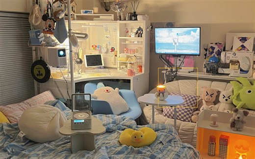 Infp 独居男的夜间卧室