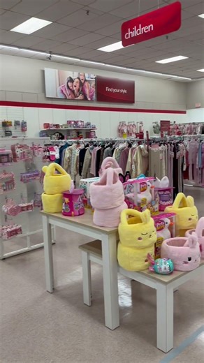 Celebrate bealls 111th Anniversary, with Courtney Moseley