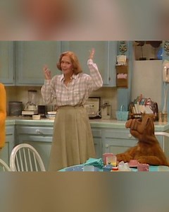264K views · 10K reactions | ALF and Kate's mom argue at the kitchen table #ALF #sitcom #grandma | Alf | Facebook