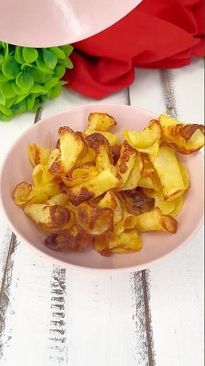 CRUNCHY CHIPS IN FRIGGITRICE AD ARIA