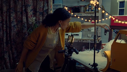 Apple: Fuzzy Feelings | Apple Holiday Film • Ads of the World™ | Part of The Clio Network