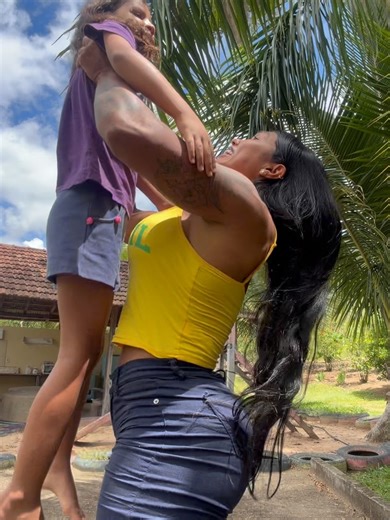 Alessandra Alves on Reels