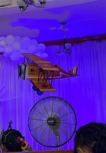 Cómo hacer una avioneta de cartón