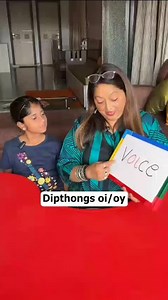 What’s the difference between “oi” and “oy”? Both spellings make the same sound — /oi/ — as in coin and boy. But how do you know when to use which? Let’s break it down the Phonics way. 📚 This sound is called a diphthong — a complex vowel sound that starts with one vowel and glides into another. Here’s the rule: 🔸 “oi” is used in the middle of a word — e.g., boil, coin, soil, point 🔸 “oy” is used at the end of a word or syllable — e.g., toy, enjoy, employ, annoy 💡 The sound is the same, but p