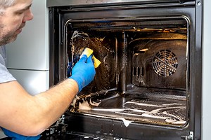 You're cleaning your oven wrong - simple $3 hack cuts through grease easily