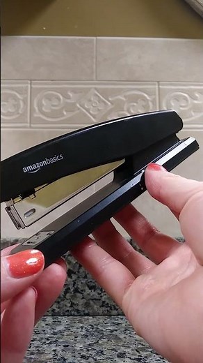 In Hand Review of Amazon Basics Office Stapler