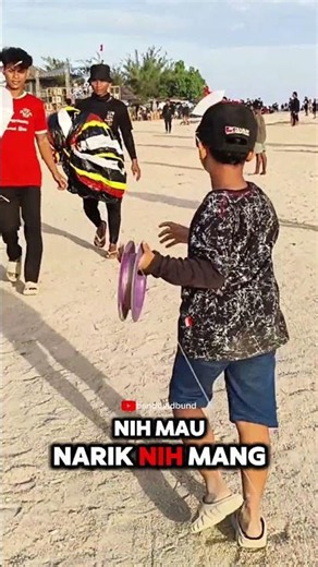Yay‼️ Mang Bund Flies a Mini Bebean Kite at the Bali Kite Festival‼️