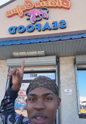 ALL MY BILLS PAID WE FINNA EAT CRAWFISH TODAY 🦞#fyp #blazincajun