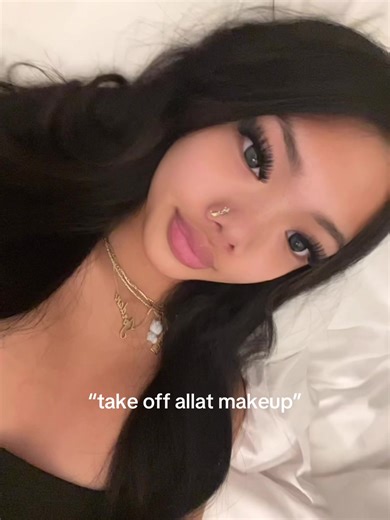 Discovering Bare Face Beauty with Alicia's Secret