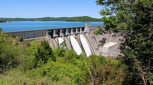 BEAVER DAM RUMOR CONTROL We’ve started hearing rumors about a “dangerous crack” in Beaver Dam. We’d like to set the record straight… When the pool is high, like it is now, USACE crews conduct high pool visual inspections every two days. No issues with the dam have been observed. Small cracks and seepage are normal wear and tear on these 50 to 60-year-old concrete structures. Beaver Dam is not in imminent danger and is operating as intended. We appreciate the public’s concern. | Little Rock Distr