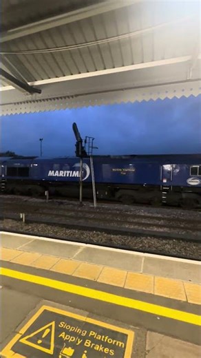 Class 66 locomotive 66162 filmed at Westbury Station on 24/3/26 #train