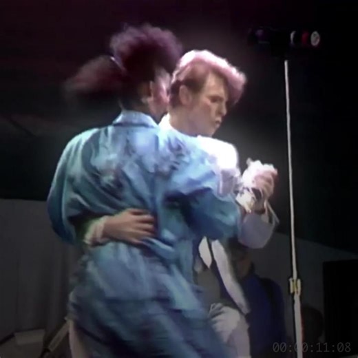 im in love with the backstage interview of this 😳#bowie #davidbowie #davidbowieedit #liveaid1985 #bowieliveaid #bowieedit