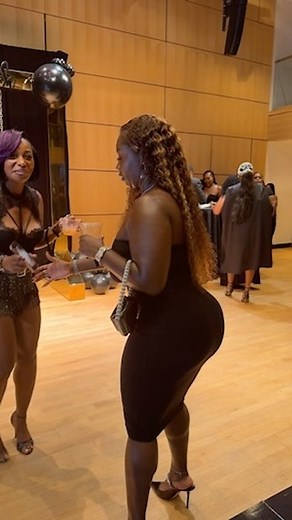 Chokolate Drop | U look good babe, yeah I know #melaninpoppin #melaninqueen #thicc #thiccfit #instagood #explore -#explorepage✨ #chocolatewomen... | Instagram