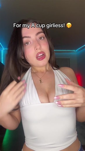 the new it girl winter arc hack to look like a baddie 🤭🤭 #stickybra #puff #straplessbra #pushupbra