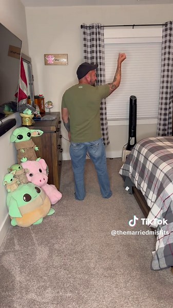 Couples Comedy: Fun Moments and Dice Game Challenges