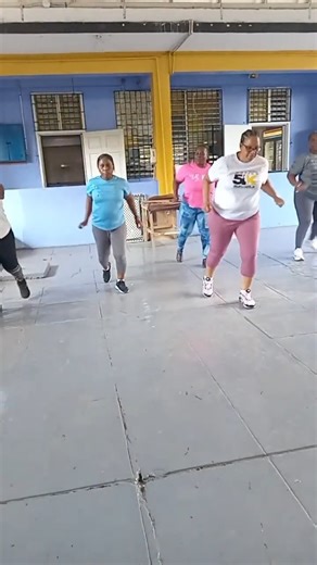 Aerobics Basics | Lunge Back