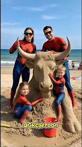 Spiderman and Hulk with Their Families Build a Giant Sand Bull#marveltoys#hulk #spiderman #shorts